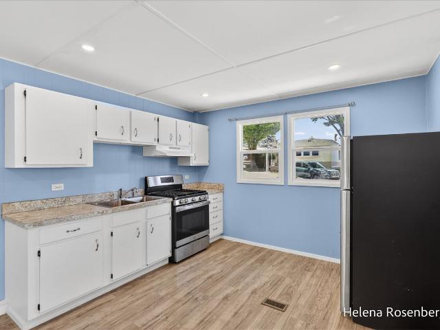 10604 Peachtree Street