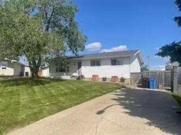 House for sale in Alberta - Garden, Deck