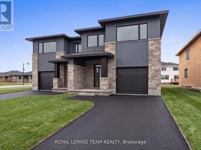1060 Moore Street, Brockville, ON, K6V 0H2 house for sale | Listing ID X13792 | Royal LePage