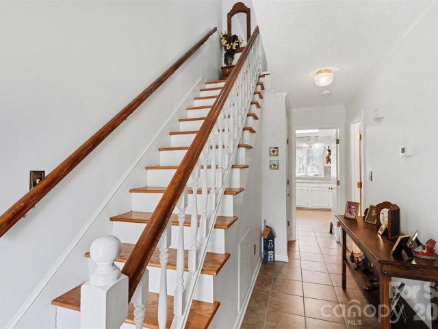 1060 Orchard Court
