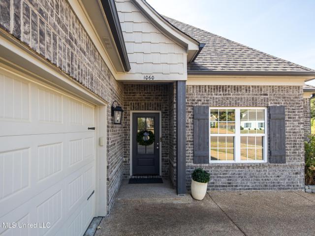 1060 Pettigrew Drive