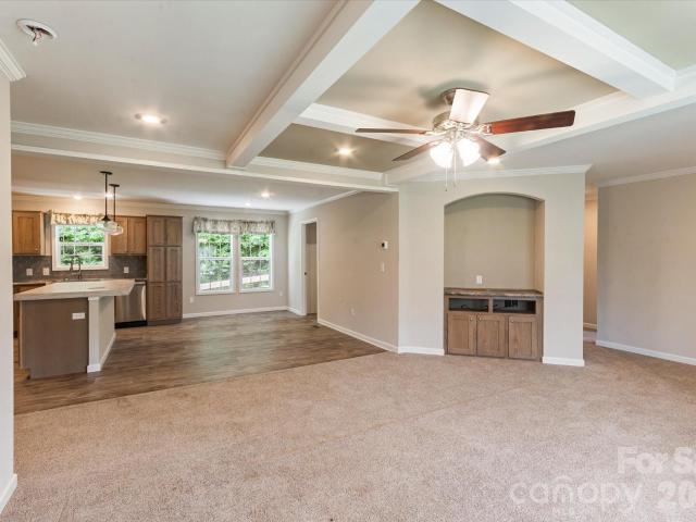 1060 Pickens Highway