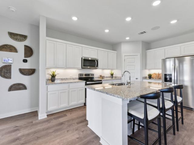 10613 Typhoon Ln, Buda, TX 78610 | MLS #5498