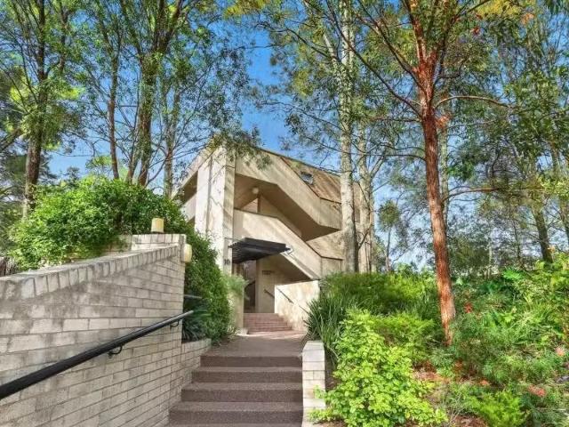 106/10 New Mc Lean Street, Edgecliff Apartment for rent Liste.