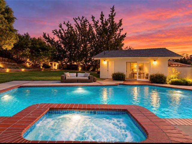 10611 Calm Hill