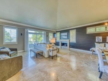 10618 Hillside Lane