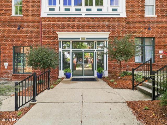 10619 Meeting St 202