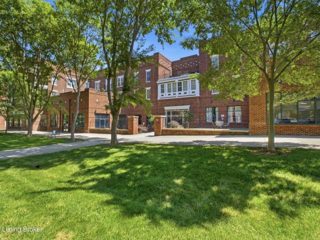 10619 Meeting St 204
