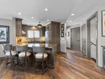 1061 Lakeland Ln, Unit 9 08