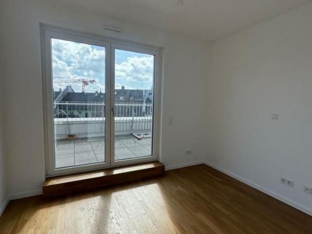 10622 | 4 Zimmerwohnung mit EBK, 2 Balkone, 2 Bäder Test Ibrahim