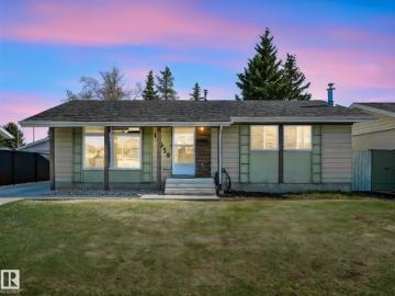 Baturyn, Edmonton, Alberta - Patio, Garden
