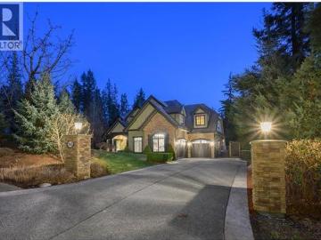 Greater Vancouver - Patio, Fireplace, Swimming pool