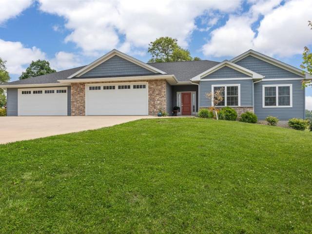 1062 Oak View Court, Tipton, USA, IA