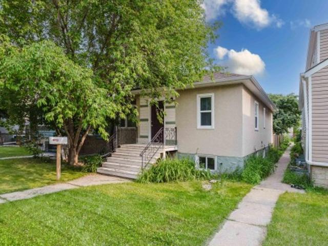 1062 Avenue Nw, Edmonton, AB, T6E 1L6 house for sale | Listing ID E4498 | Royal LePage