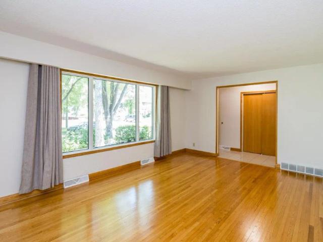1062 Beach Avenue 1062 — 1062 Beach Avenue 1062
