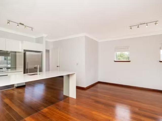10/62 Bronte Street, East Perth Apartment for rent Listed by.