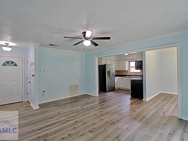 1062 Kelly Drive