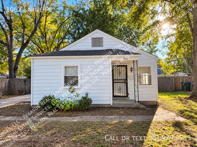 1062 Larue Pl, 2 beds, 1 full bath