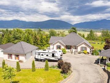 1062 Simmons Road, Creston, BC, V0B 1G7 house for sale | Listing ID 10390 | Royal LePage