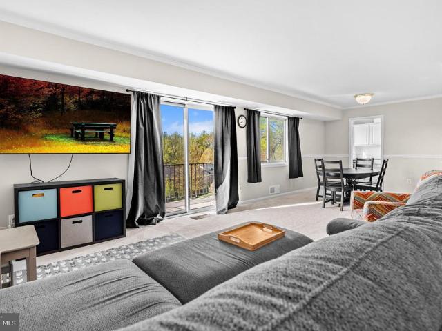 10631 Montrose Avenue # 102