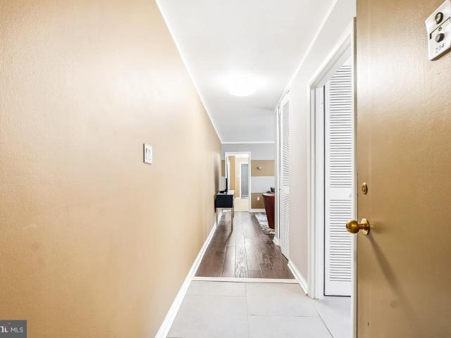 10638 Weymouth Street # 204