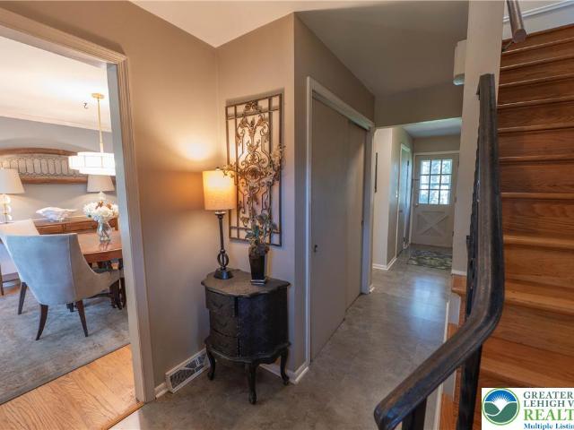 1063 Manor Drive