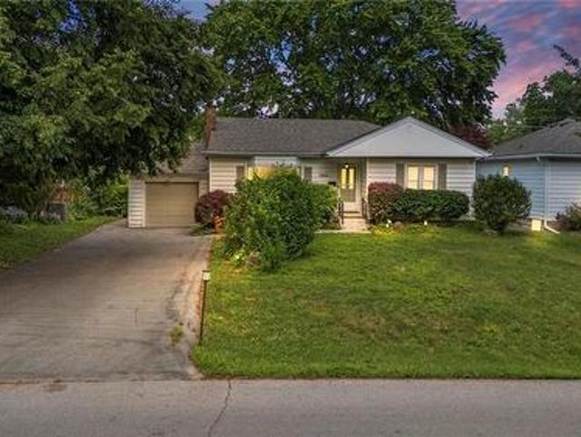 1063 Joan Drive, Burlington, ON, L7T 3H3 house for sale | Listing ID 40864 | Royal LePage
