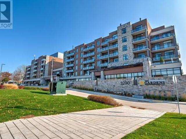 106 3 New Street, Burlington, ON, L7N 1M8 condo for sale | Listing ID W12838 | Royal LePage
