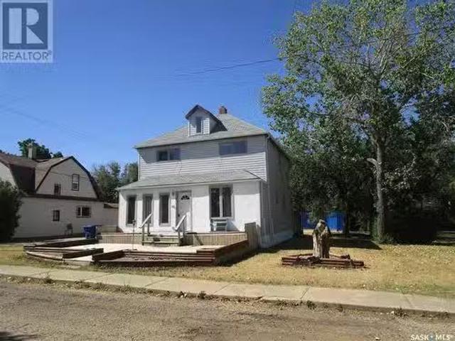 106 2Nd Street W, Lafleche, SK, S0H 2K0 house for sale List.