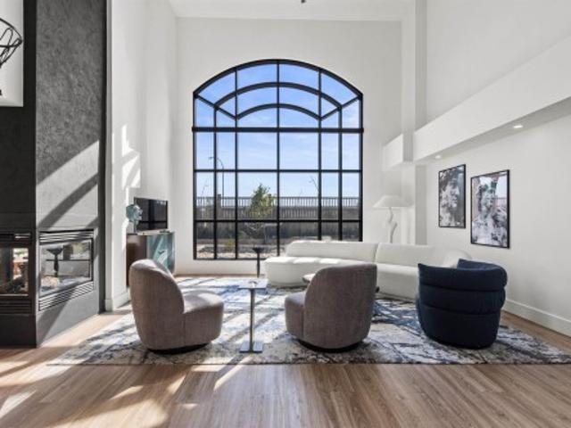 106 9 Jasper Av Nw, Edmonton, AB, T5H 3S8 condo for sale | Listing ID E4510 | Royal LePage