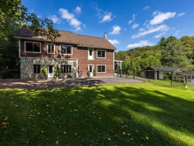 106 Ch. Baker, Potton, QC, J0E 1X0 house for sale | Listing ID 20156 | Royal LePage