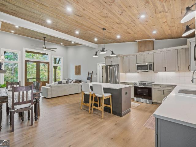 106 Circle Drive