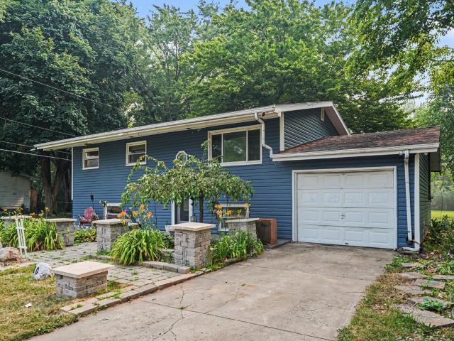 106 Crestwood Drive