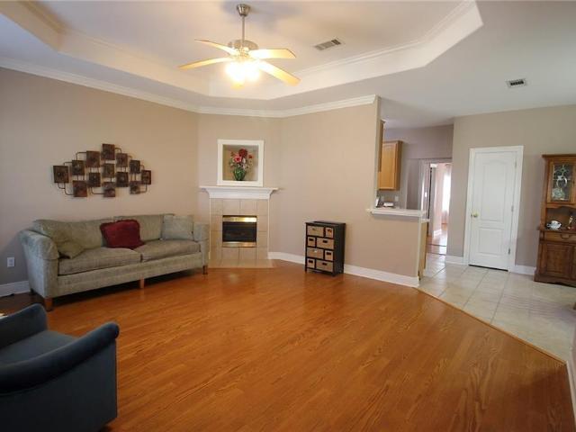 106 b short street # b