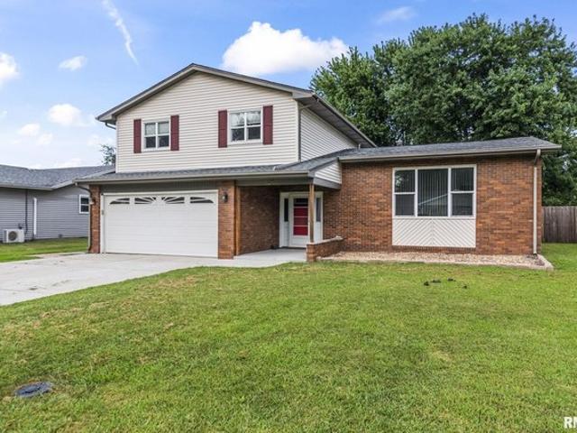 106 Bob O Link Ln, Virden, IL 62690