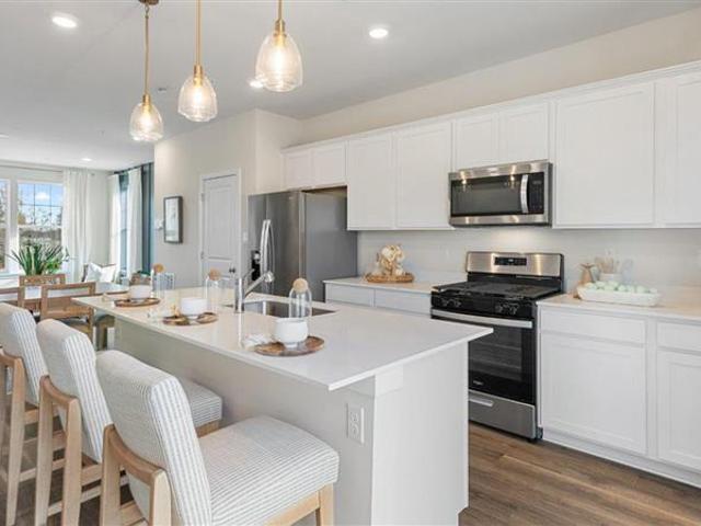 106 Barlett Ln, Harrisburg, PA 17111 | MLS #PADA2061