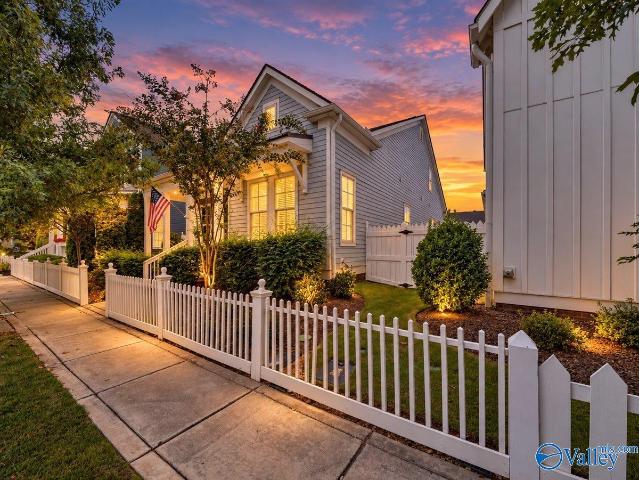 106 Bur Oak Drive