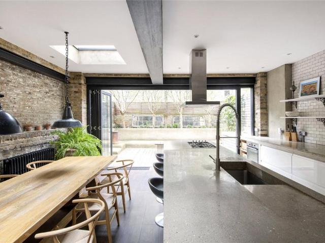 106 Godolphin Road, London, W12 8JW, United Kingdom | 4 bed townhouse for rent #134395387 | Rentberry
