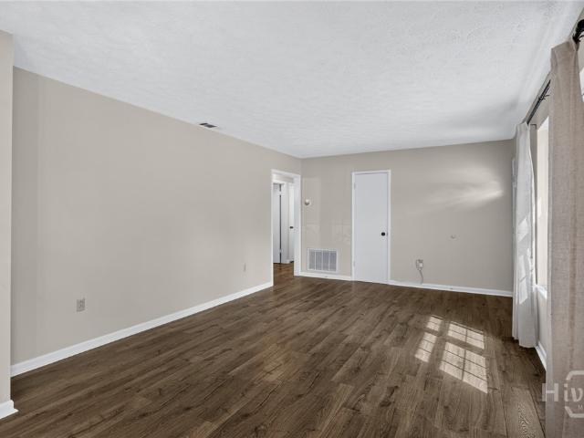 106 Greenbriar Drive
