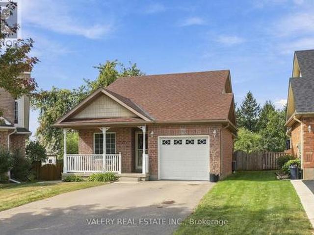 106 Doctor Moore Court, Halton Hills, ON, L7J 3A7 house for sale | Listing ID W13844 | Royal LePage