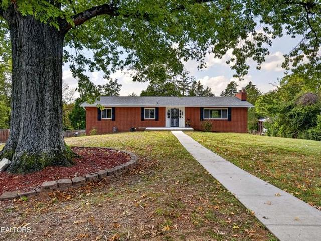 106 Dartmouth Cir, Oak Ridge, TN 37830