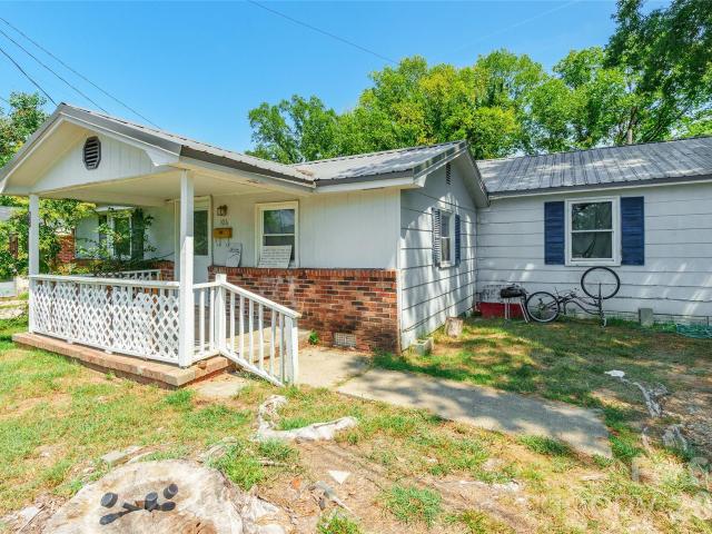106 Deaver Street