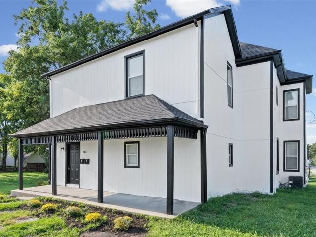 106 E Buchanan Street