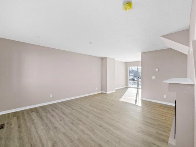 106 E Sycamore Street