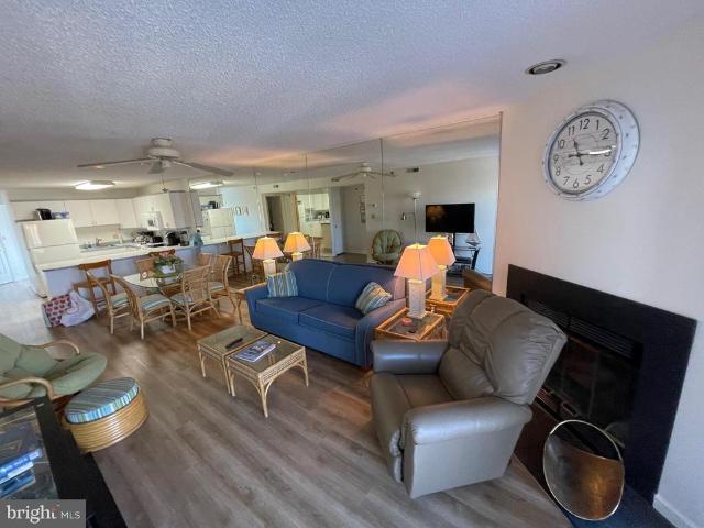 106 Edward Taylor Dr # 208 B