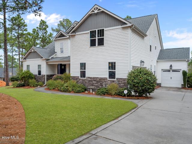 106 Edwards Court