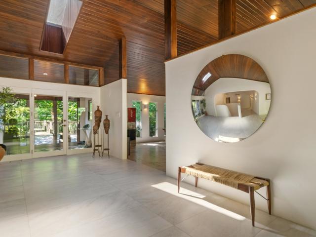 106 Oak Ridge Drive