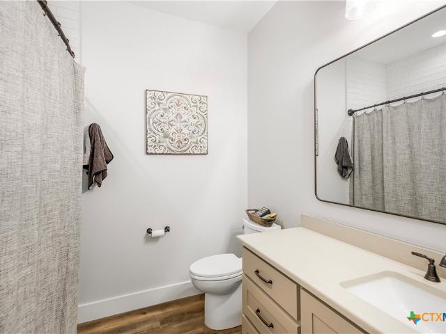 106 Laurel Oak Circle