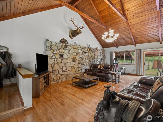 106 Lester Rd