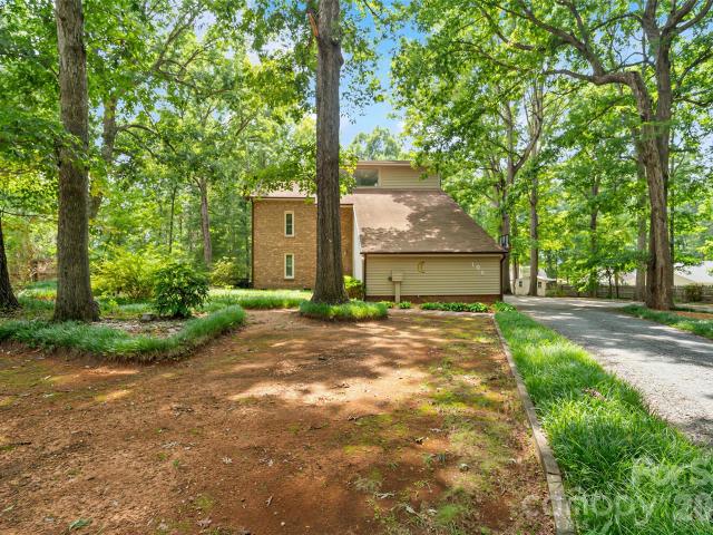 106 Marianna Circle
